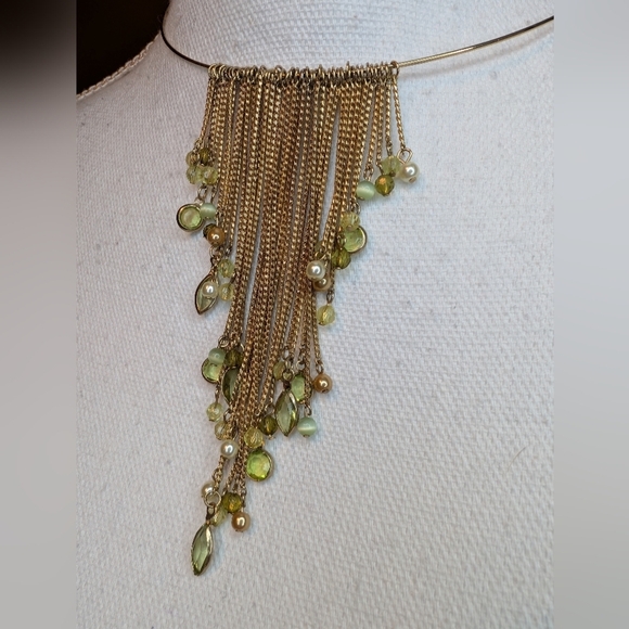 CHARMING CHARLIE peridot and gold multi-strand dainty dangle collar necklace - Picture 2 of 7